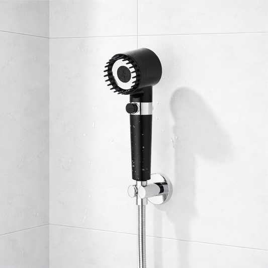 THE FILTERED SHOWERHEAD
